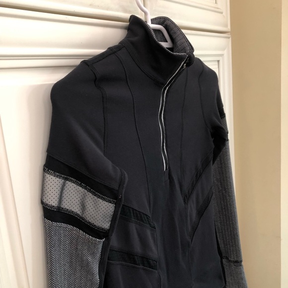 Ivivva by Lululemon girl’s sweater/jacket 🍋 - Picture 2 of 12